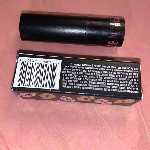 Kylie Jenner lipstick 💄 - Picture 8 of 9